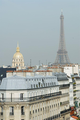 Exterior & Views