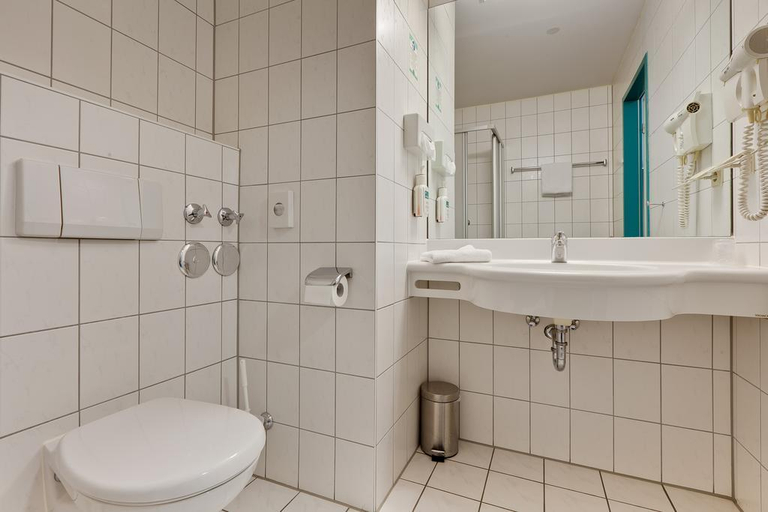 Bathroom 4, Hotel Le Village, Rems-Murr-Kreis
