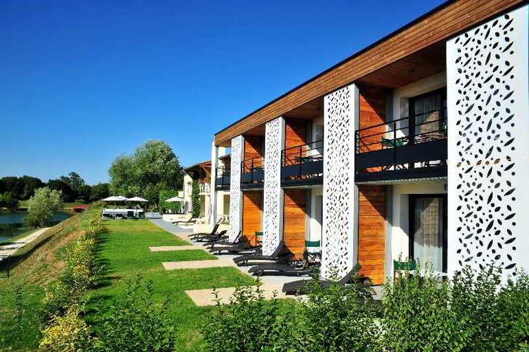 Exterior & Views 2, Les Jardins du Lac, Charente-Maritime