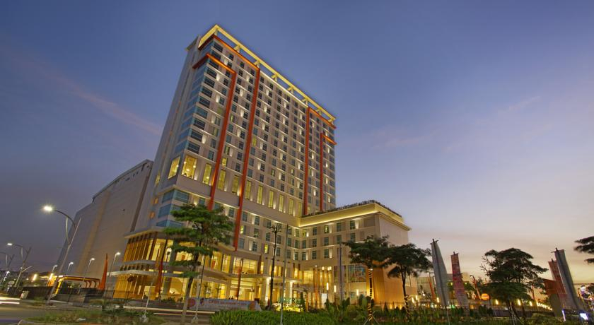 Exterior & Views 2, HARRIS Hotel & Conventions Bekasi, Bekasi
