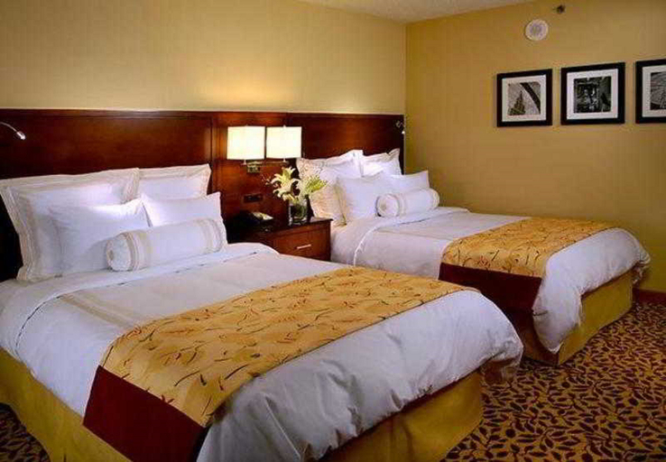 Bedroom 3, Marriott Cleveland Downtown at Key Tower, Cuyahoga