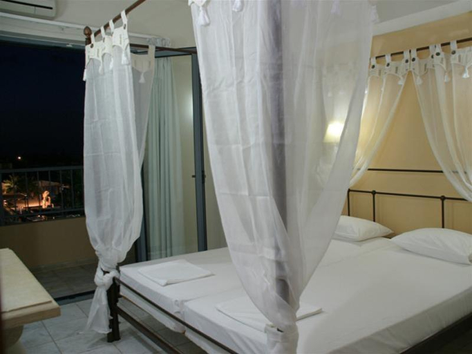 Bedroom 3, Golden Bay Boutique Hotel & Bungalows, Crete