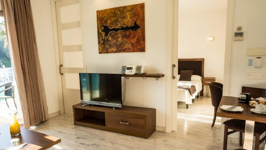 Bedroom 4, Portodrach Aparthotel & Suites, Baleares