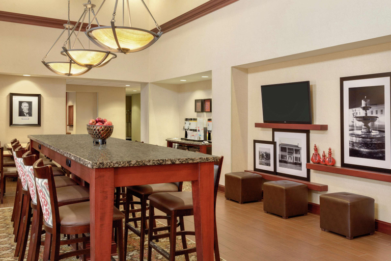 Public Area 2, Hampton Inn & Suites Prattville, Elmore