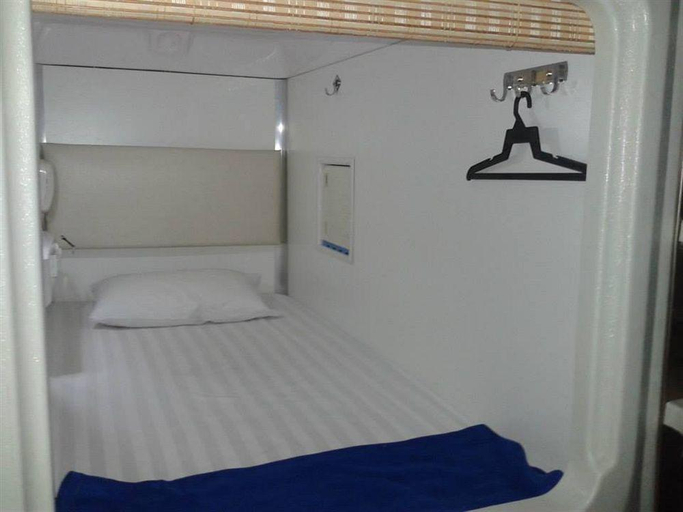 Bedroom 2, Ufo Capsule Hotel, Kuala Lumpur
