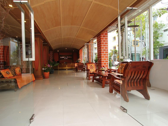 Public Area, LARN PARK RESORTEL, Phuket Island