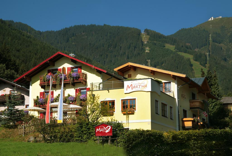 Exterior & Views 2, Landhotel Martha, Zell am See