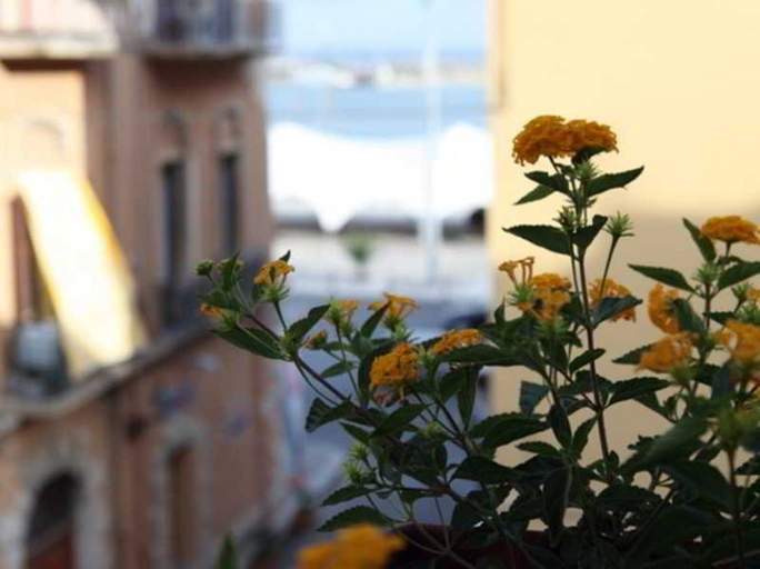 Exterior & Views, B&B La Terrazza Sul Porto, Trapani