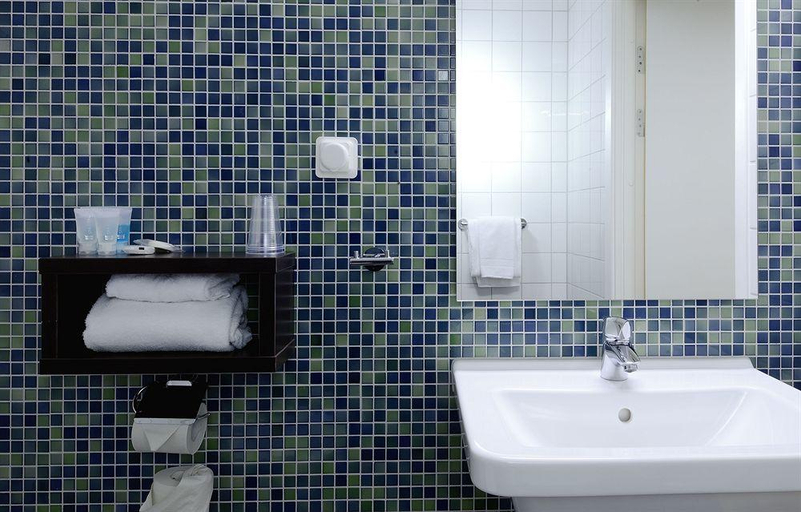 Bathroom 5, Good Morning Örebro, Örebro