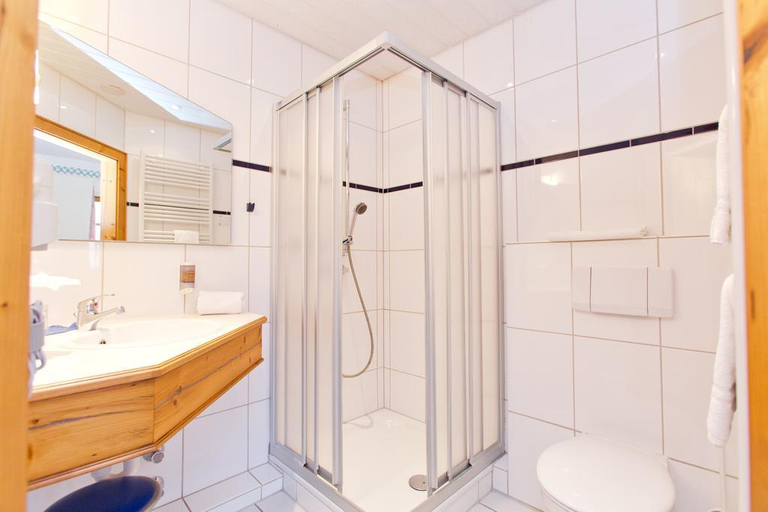 Bathroom 3, Akzent Hotel Krone, Würzburg