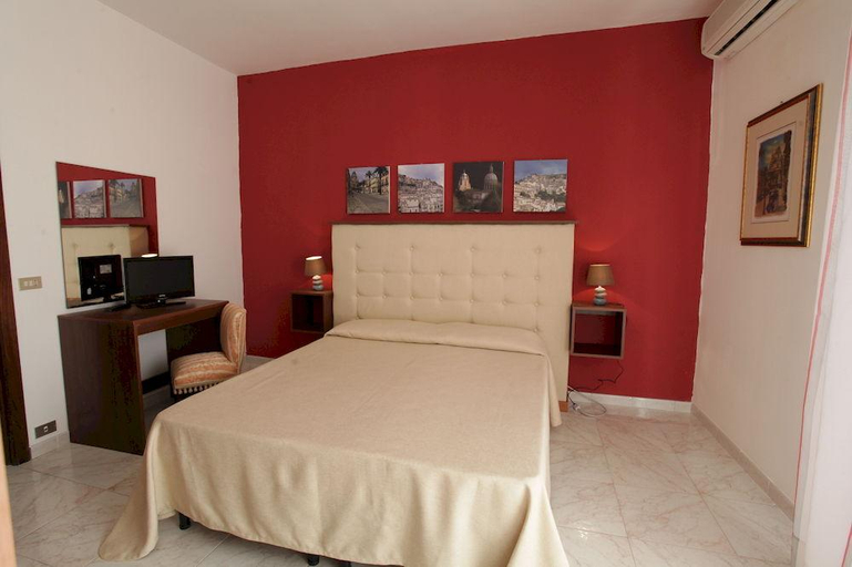 Bedroom 3, Case Francesco, Ragusa