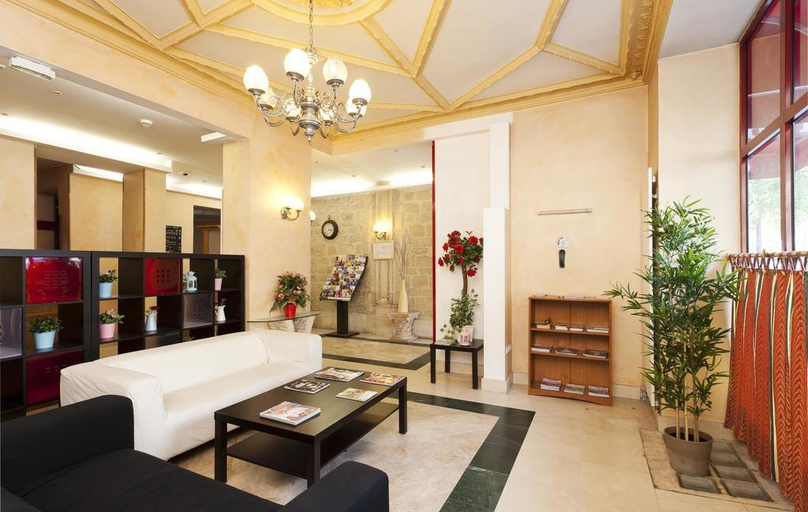 Public Area 3, Hotel Ferney Republique, Paris