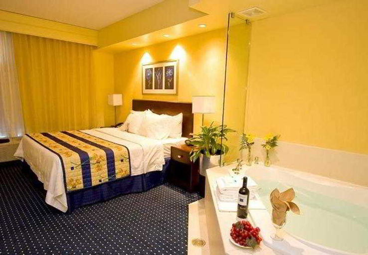 Bedroom 3, SpringHill Suites Hagerstown, Washington