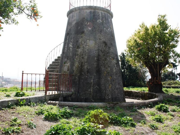 Public Area 3, Pedra Ibérica, Porto