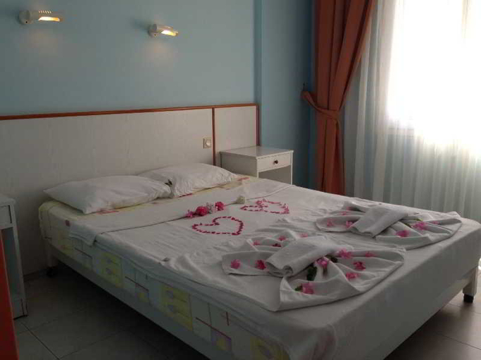 Bedroom 3, Golden Moon Apart Hotel, Kuşadası