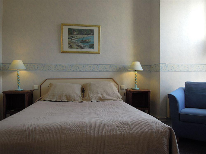 Bedroom 4, Grand Hotel Continental, Marne