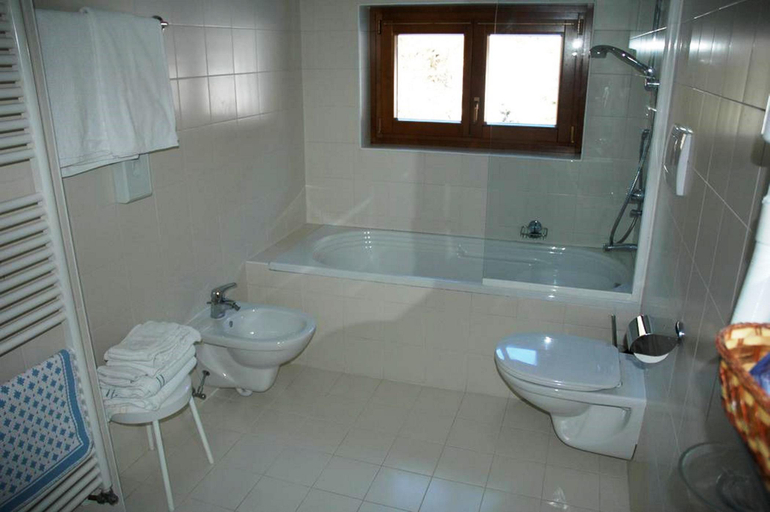 Bathroom 4, IHR Hotel Villa Emma, Trento