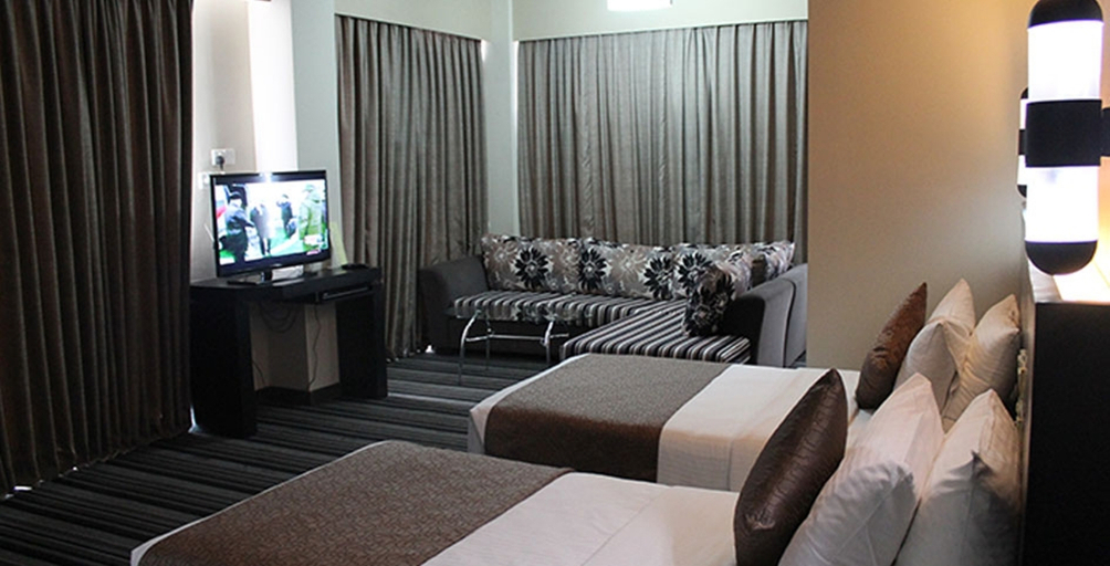 Bedroom 3, Pearl Grand By Rathna, Thimbirigasyaya