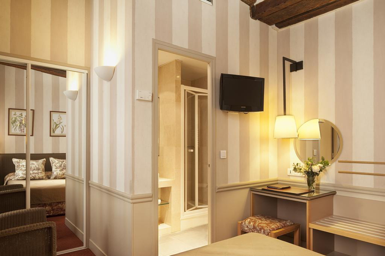 Exterior & Views 2, Hotel Des Deux Iles - Notre Dame, Paris