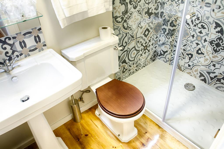 Bathroom 4, Residencial Alegria, Lisbon