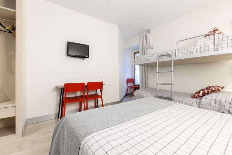Bedroom 4, Hostal Castilla II - Puerta del Sol, Madrid