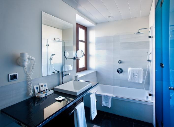 Bathroom 4, El Raset, Alicante