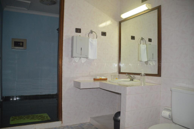 Bathroom, Bagus Beach Resort Lovina, Buleleng