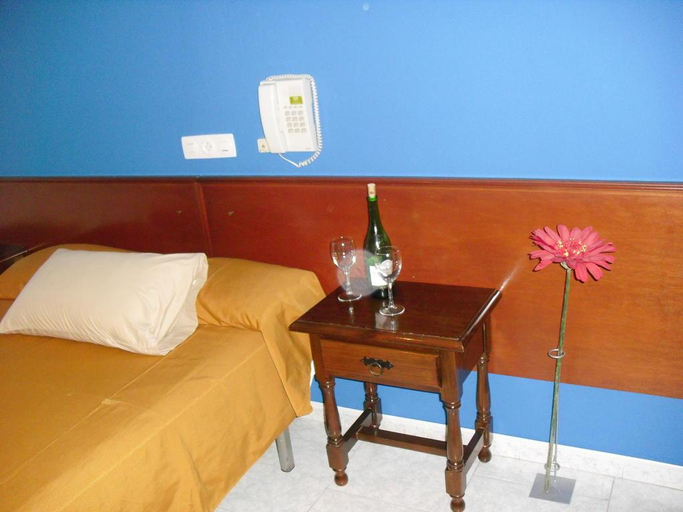 Bedroom 2, El Faisan C&R Hotel, Cádiz