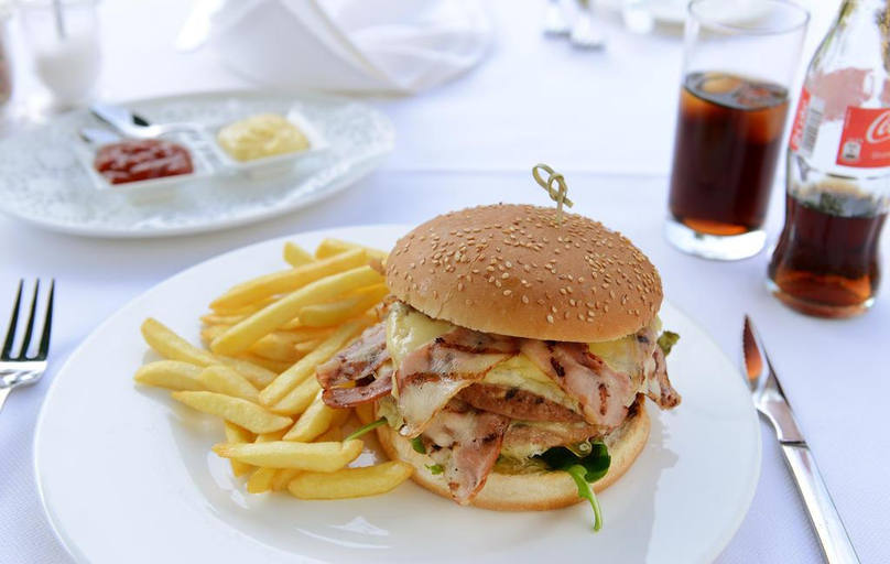 Food & Drinks