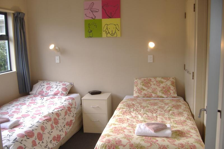 Bedroom 3, AAA Northlands Motel, Christchurch