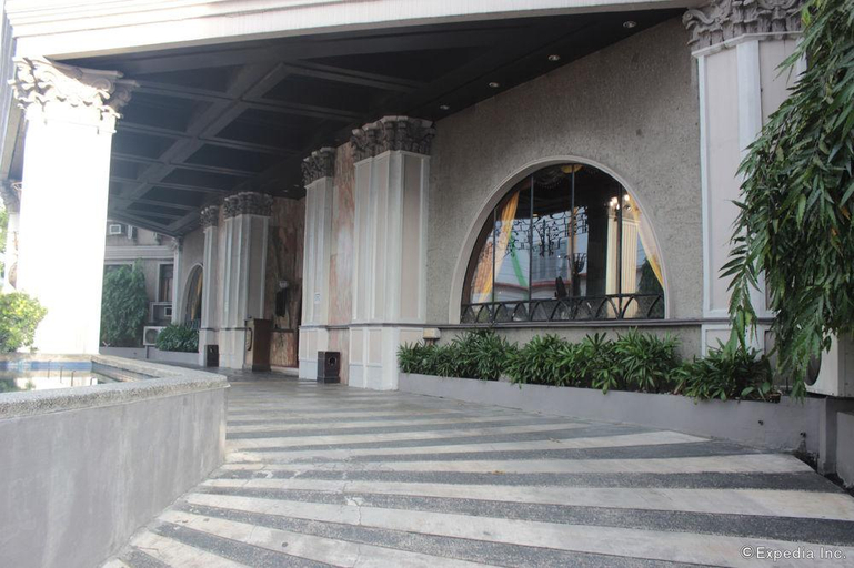 Exterior & Views 2, The New Camelot Hotel, Quezon City