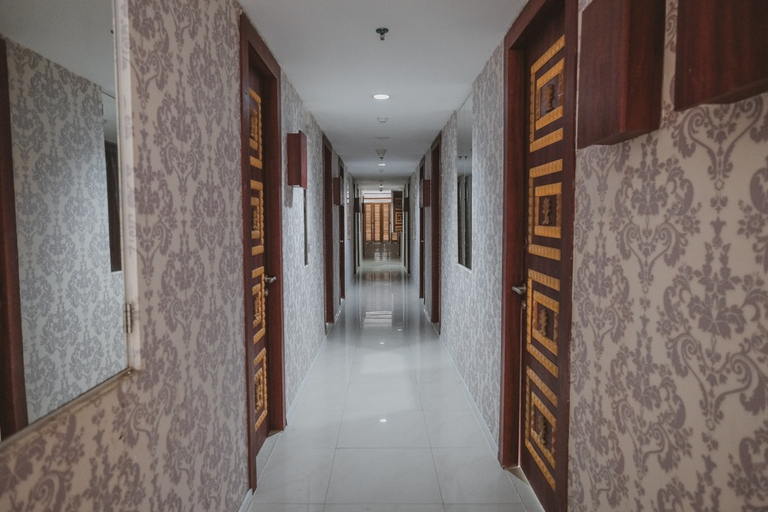 Public Area 5, RedDoorz Apartment @ Saladin Mansion Margonda, Depok