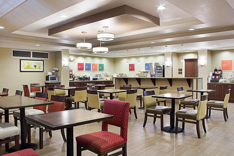 Food & Drinks, Motel 6 Minot Nd, Ward