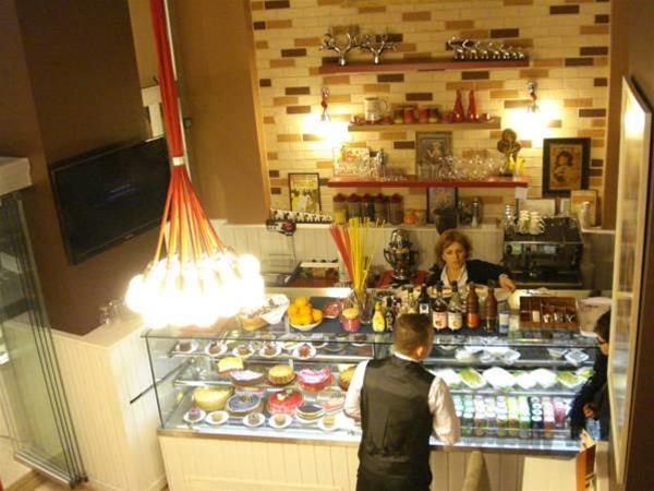 Food & Drinks