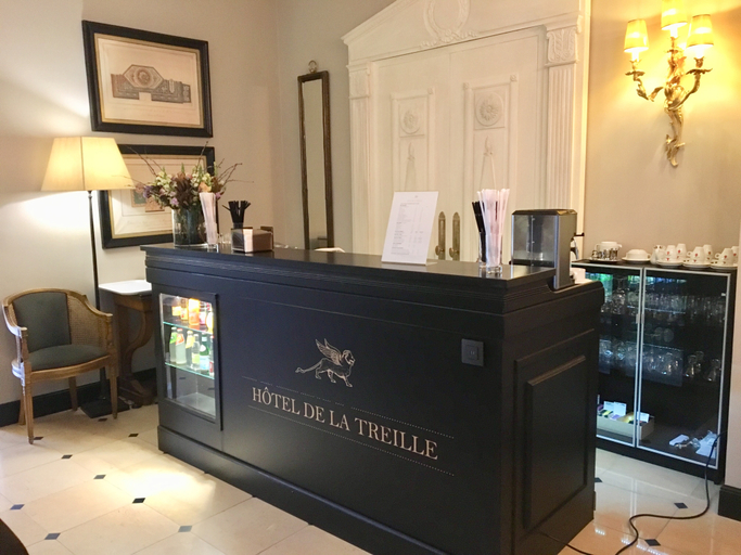 Public Area 3, Hotel de la Treille, Nord
