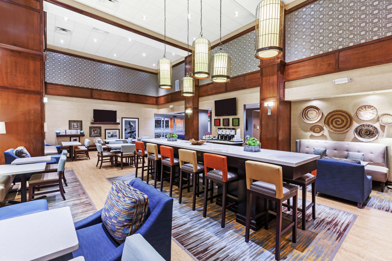 Food & Drinks 5, Hampton Inn & Suites Houston I-10/Central, TX, Houston