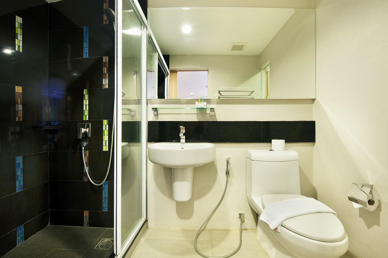 Bathroom 5, Ratana Apart Hotel Kamala, Phuket Island