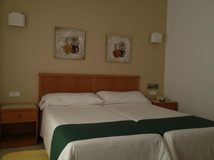 Bedroom 2, Hotel Albatros, Valencia