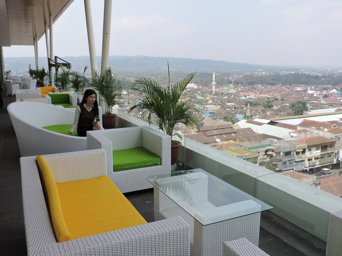 Exterior & Views 2, Ascent Premiere Hotel And Convention, Malang