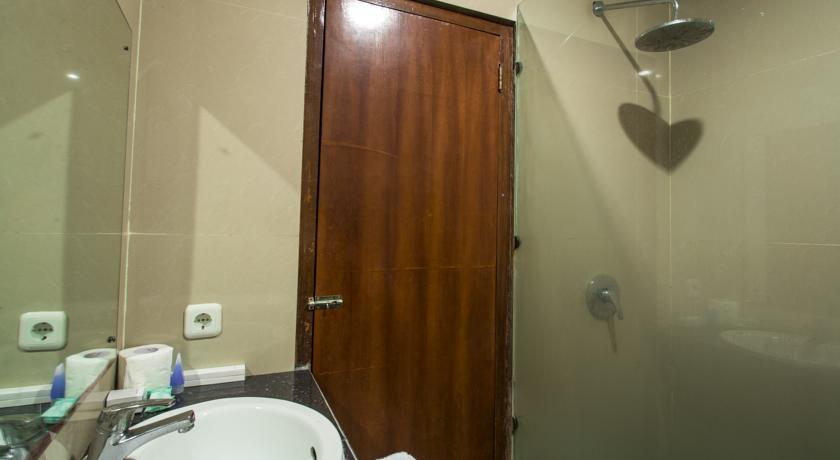 Bathroom, Kodja Beach Resort, Badung