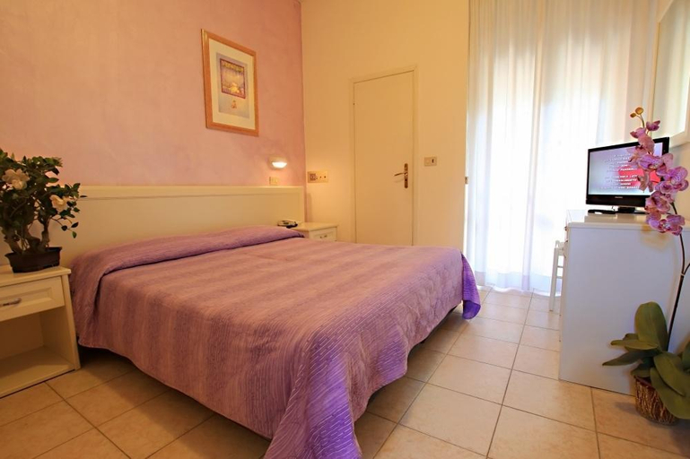 Bedroom 3, Residence Olimpo, Rimini