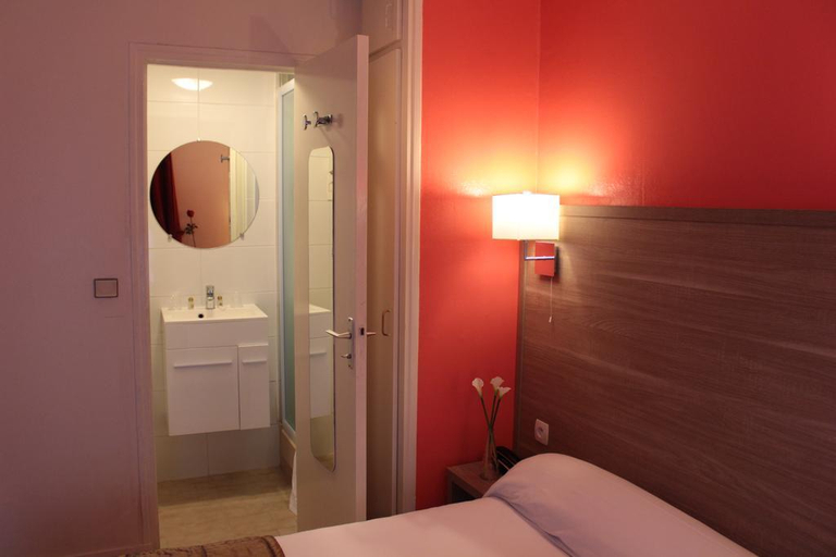 Bathroom 4, Amadeus Nation, Paris