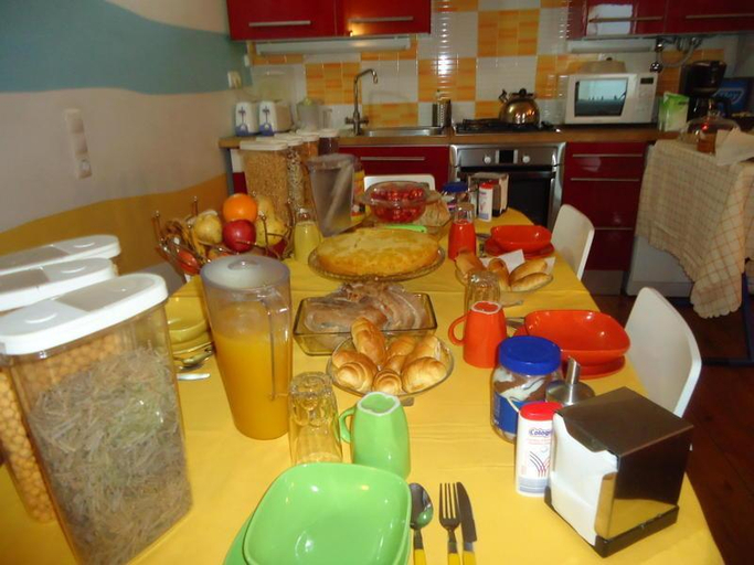 Food & Drinks