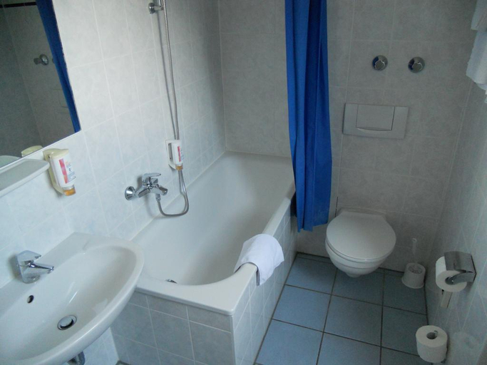 Bathroom 5, Kempe Komfort Hotel Düsseldorf, Düsseldorf