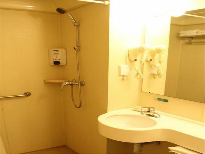 Bathroom 4, Jinjiang Inn (Beijing Anzhenli), Beijing