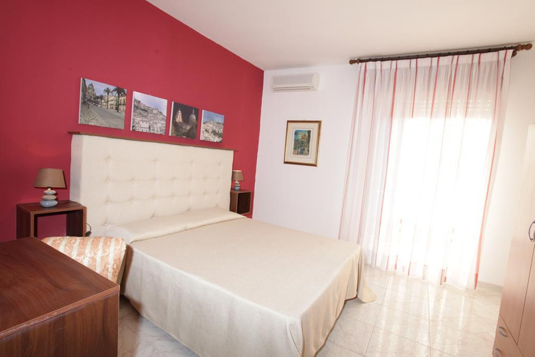 Bedroom 4, Case Francesco, Ragusa