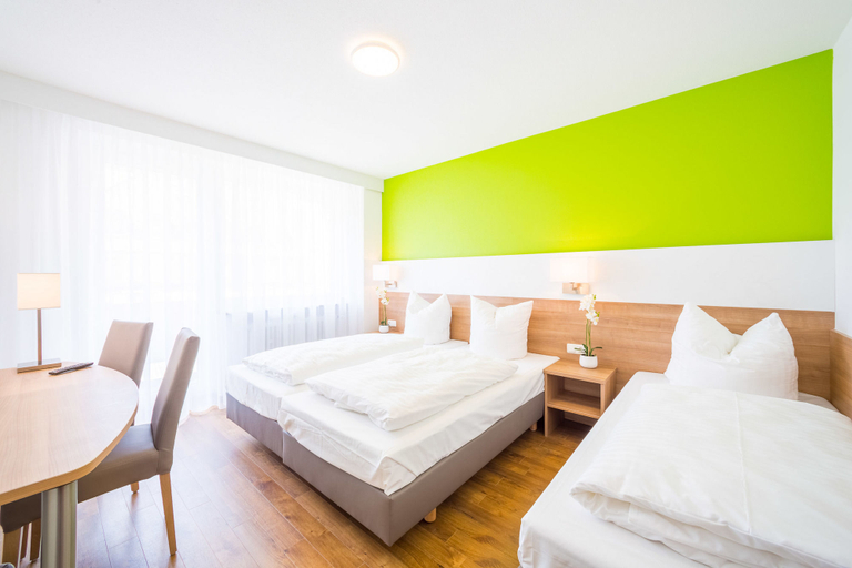 Bedroom 5, Hostel S16, München