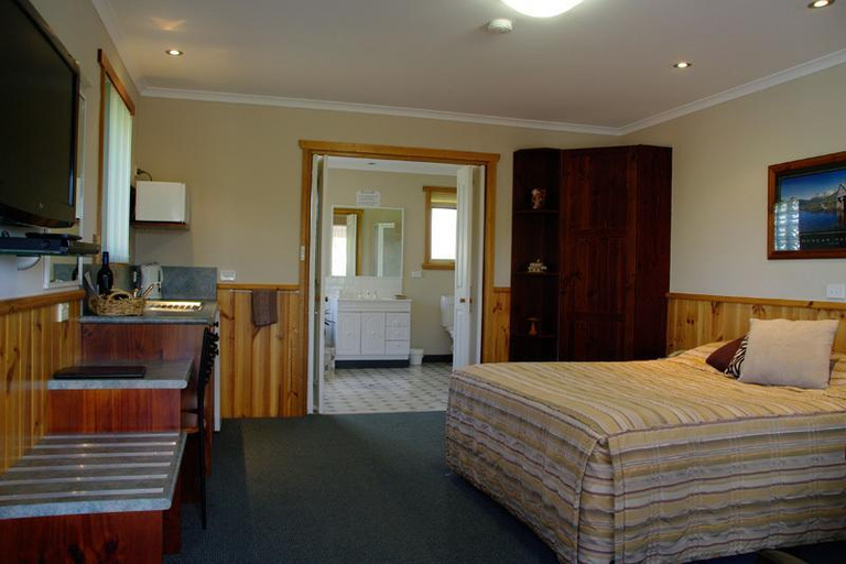 Others 5, Kentish Hills Retreat, Kentish