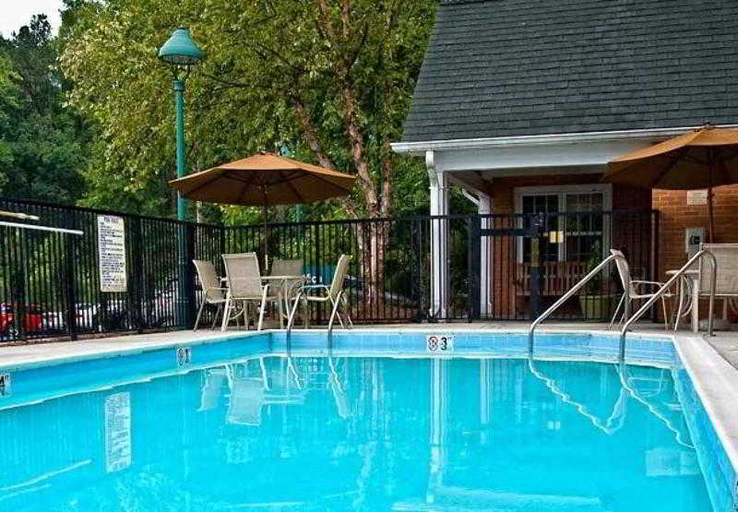 Sport & Beauty 5, TownePlace Suites Raleigh Cary/Weston Parkway, Wake