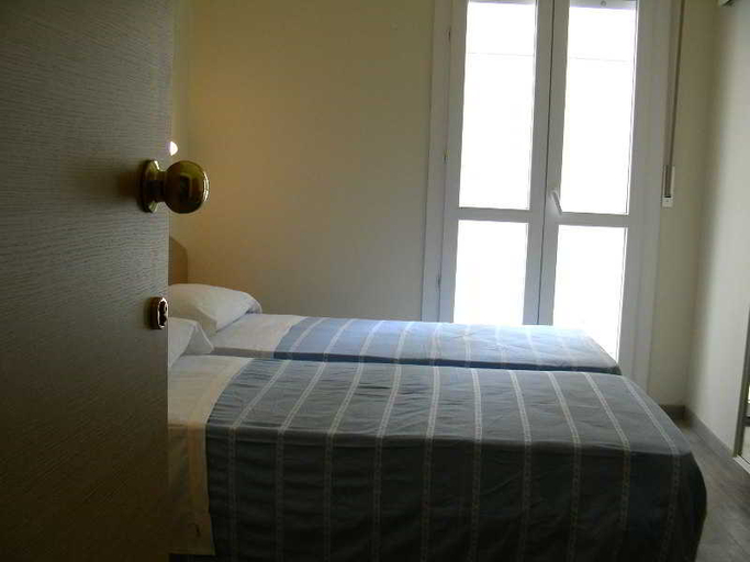 Bedroom 3, Hotel Miriam, Rimini